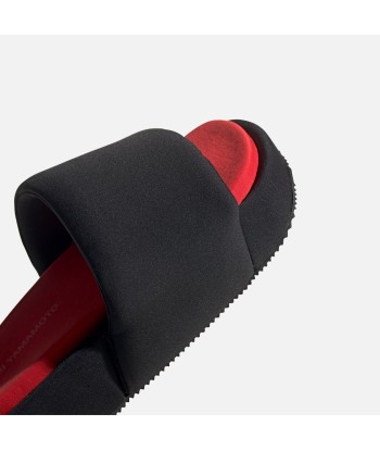 Y-3 Slide - Black / Red rembourrage situé sous