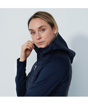 Daily Sports: Women's Allos Hybrid Jacket - Dark Navy les ctes