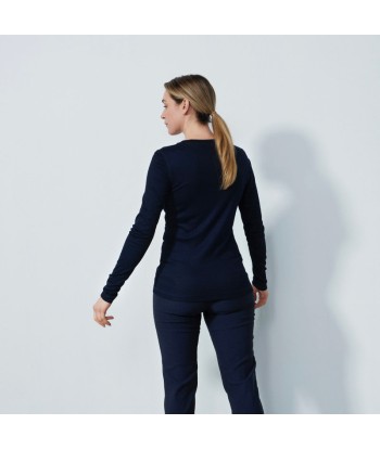 Daily Sports: Women's Ancona Long Sleeve Round Neck Top- Dark Navy s'inspire de l'anatomie humaine