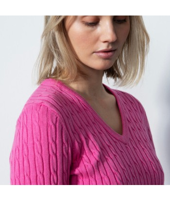 Daily Sports: Women's Madelene V-Neck Pullover - Pink Sky Faites des économies