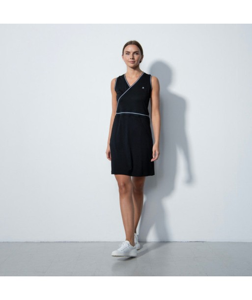 Daily Sports: Women's Paris Sleeveless Dress - Black français