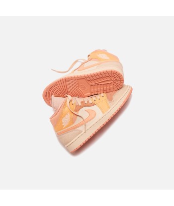 Nike WMNS Air Jordan 1 Mid FP - Atomic Orange / Apricot Agate / Terra Blush Découvrez la collection